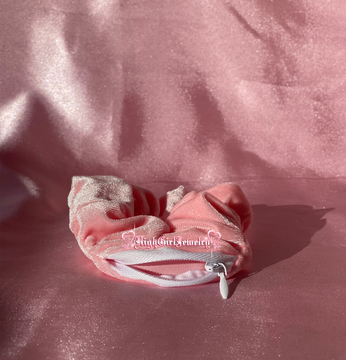 Pink Hidden Pocket Velvet Scrunchie♡
